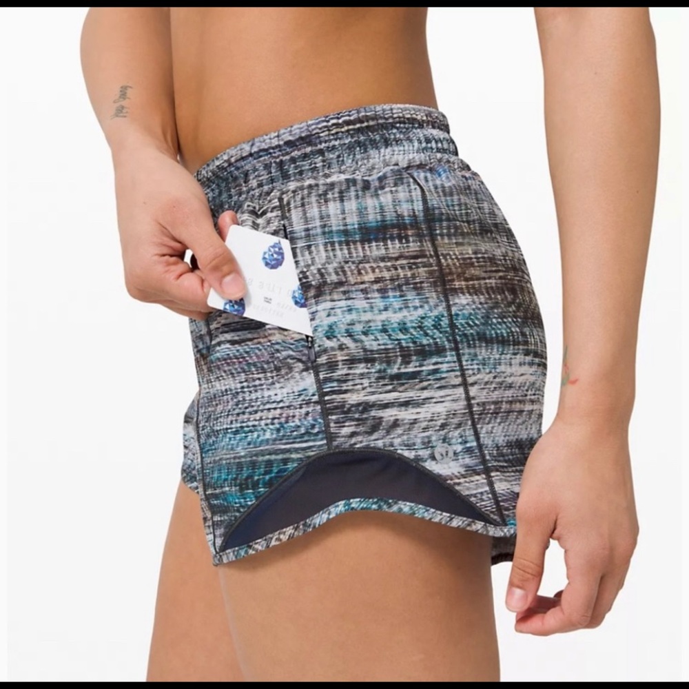 lululemon Hotty Hot 2.5”